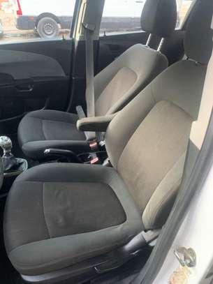 Chevrolet aveo 2012 image 9