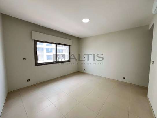 APPARTEMENT F4 À LOUER - MERMOZ image 3