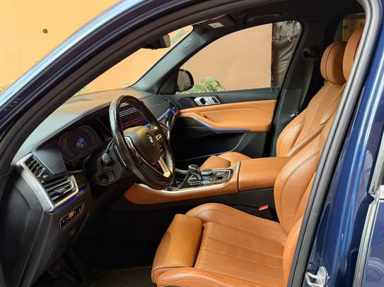 BMW X5 _2020 image 2
