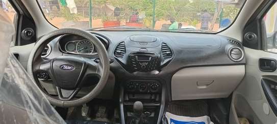 Ford 2018 manual-shift image 2