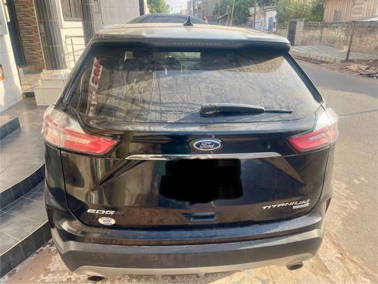 Ford Edge Titanium SUV Noir confort et performance image 2