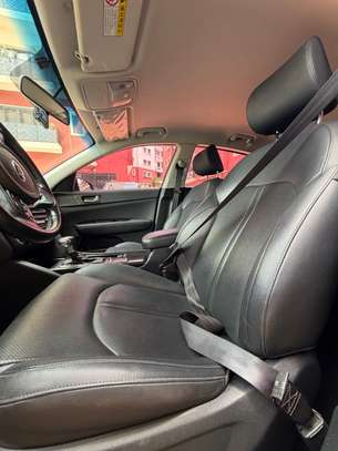 Kia K5 image 5