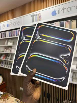 iPad pro m1 11 pouce descellé avec accessoires image 3