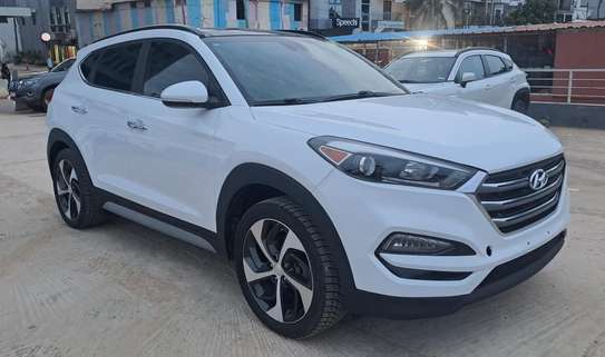 Hyundai Tucson 2018 ultimate super clean image 11