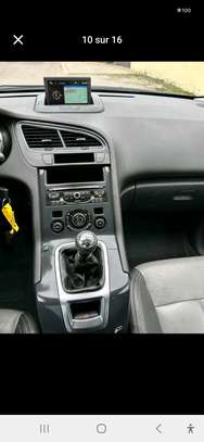 Peugeot 5008 7 places blanc monospace spacieux ,2.0 image 3