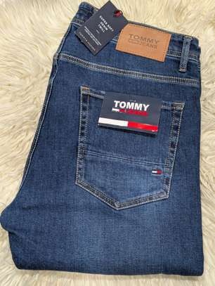 Jeans Grandes Marques coupe classique et slims image 3