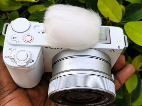 Sony ZV E-10 mark II venant image 4