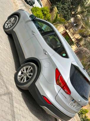 Hyundai santafe diesel image 8