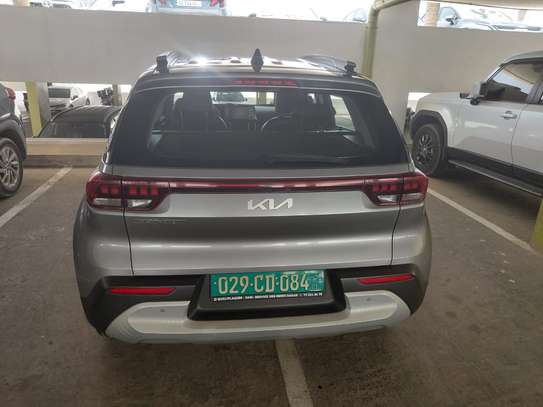 KIA SONET EXCELLENT ETAT SOUS DOUANE QUASI NEUVE image 9