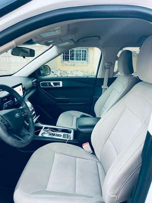 ford explorer 2021 image 5