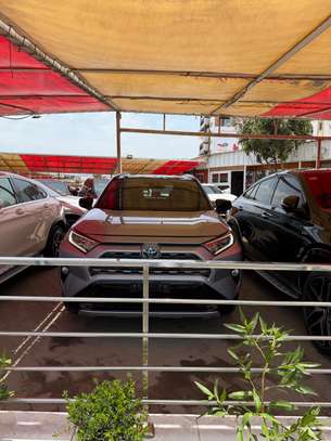 Toyota Rav4 Hybrid image 7