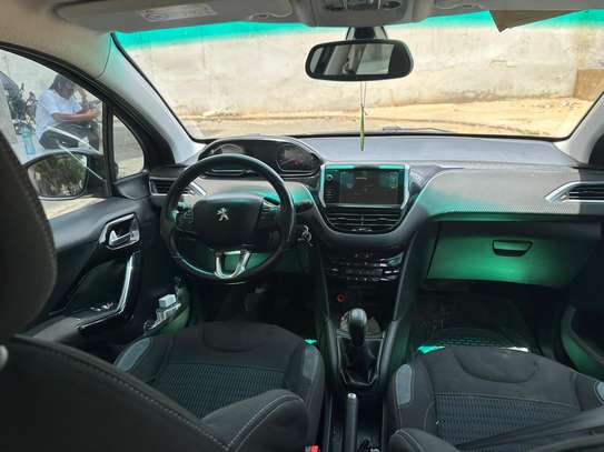 PEUGEOT 208 2015 image 4