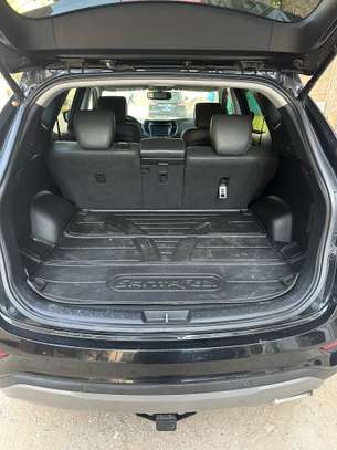 Hyundai Santa Fe 2018 Luxury image 2