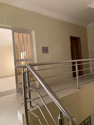 VILLA R+2 à louer aux Mamelles image 9