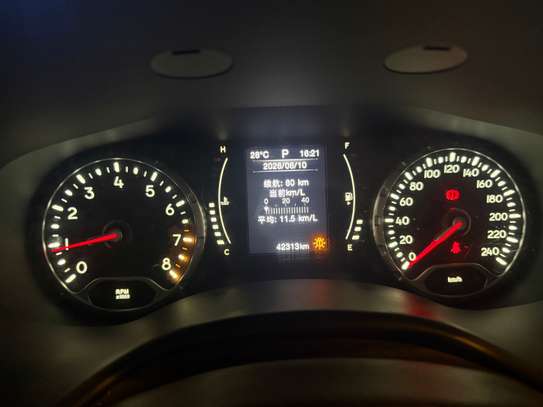 Jeep Renegade SUV compact orange vif robuste image 6