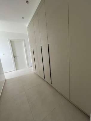 Dakar plateau appartement F5 image 10