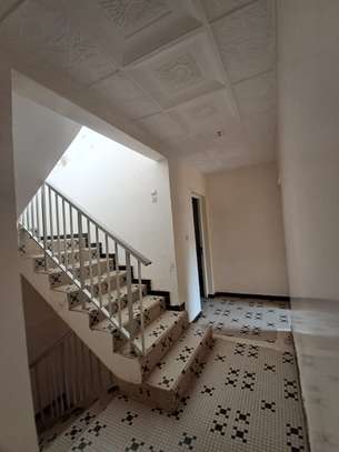 Maison à vendre à la cité Djiby Mbaye à 200 mètres a la mer image 4