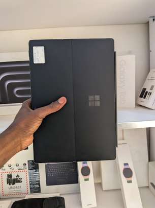 Microsoft Surface Pro 6 ) i5 8e generation ) 8g de ram ) 256 image 4