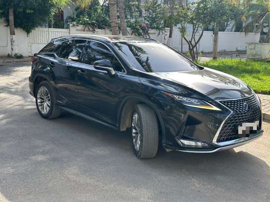 Lexus RX 450h SUV image 12