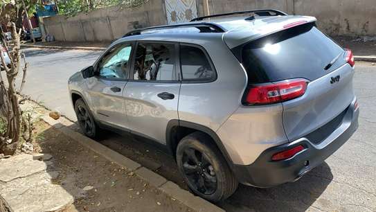 Jeep Cherokee Année 2017 image 10