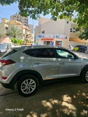 Hyundai Tucson image 4