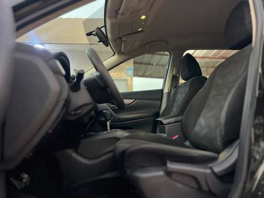 NISSAN ROGUE 2017 image 9
