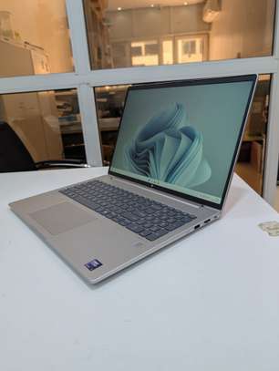 HP Probook Intel ultra 7 32g de ram  1 Tera image 4