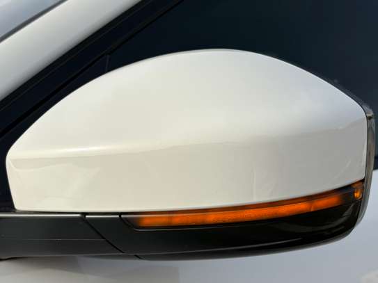 Jaguar F-pace image 9