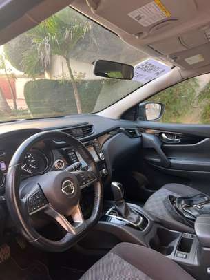 Nissan rogue sv image 3