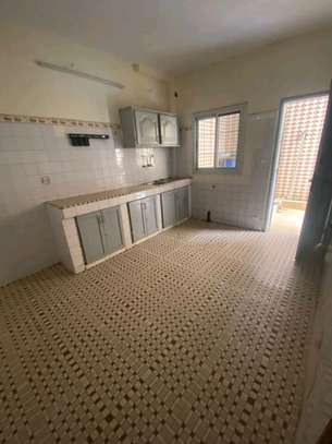 À louer un appartement de type F5 Mariste image 9