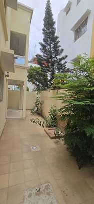 VILLA R+1 A LOUER A LA SIPRES MERMOZ image 6