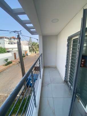 Villa de 418m2 ngor/virage image 5