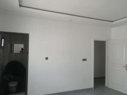 Appartement F4 tout neuf à louer, cité SIPRES 2 Vdn Foire image 6