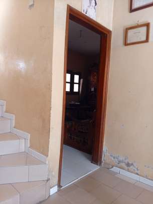 Vaste villa à vendre Sindia image 12