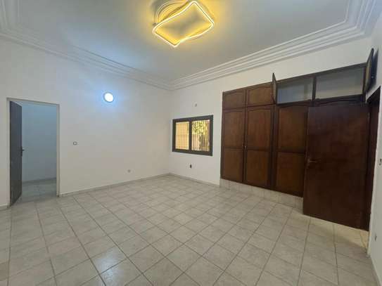 Villa à Louer avec Jardin a Mermoz image 3