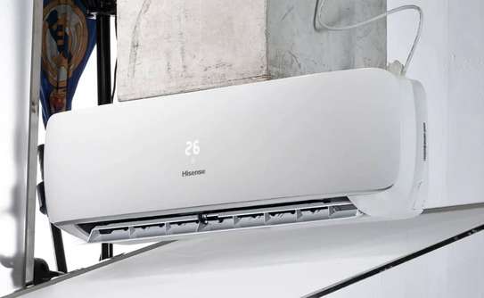 SPLIT 24000BTU HISENSE R410 AS24CR4SXTCA image 3