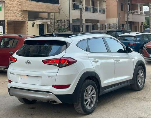 HYUNDAI TUCSON Année :2017 VENANT CORREE image 7