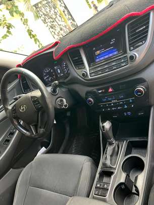 HYUNDAI TUCSON Année : 2017 image 3