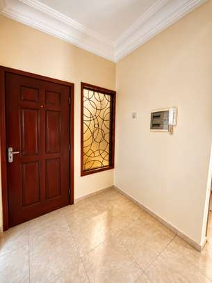 OUAKAM – IMMEUBLE R+2 À VENDRE | 172 m² Ouakam corniche image 3