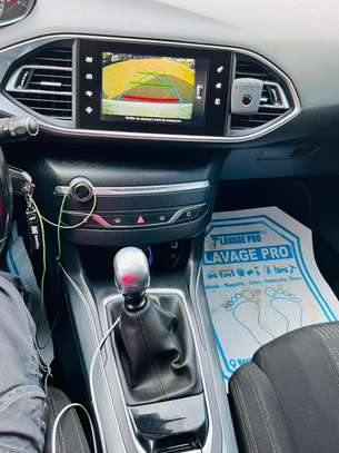 PEUGEOT 308 2016 image 9