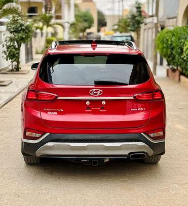 Hyundia Santafe image 5