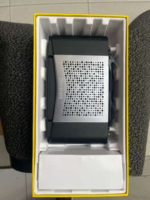 Barco ClickShare CSE-200+ Wireless Presentation System image 2
