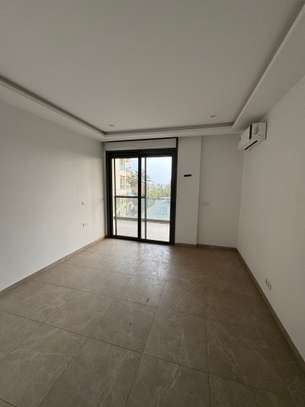 APPARTEMENT F5 FENÊTRE MERMOZ image 3