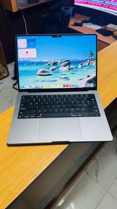 Macbook M2 Pro - 2023 - 14’ - SSD 512/16Go image 2
