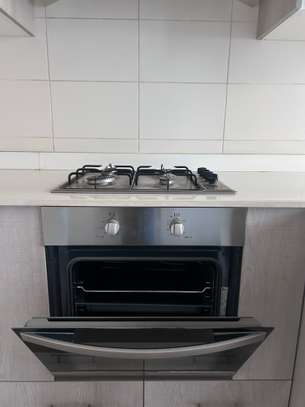 À VENDRE : Cuisine équipée, presque neuve image 5