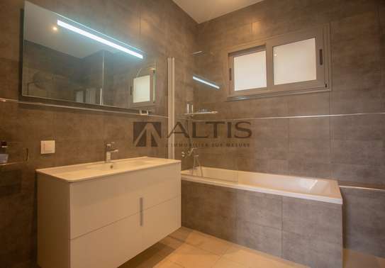 APPARTEMENT F4 – RÉSIDENCE MANINO - MERMOZ image 9
