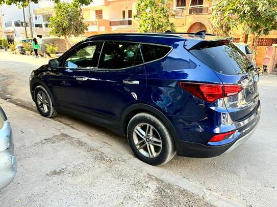 Hyundai santa fe sport lumitud 2017 full options image 4