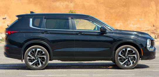 Mitsubishi Outlander 2023 image 3