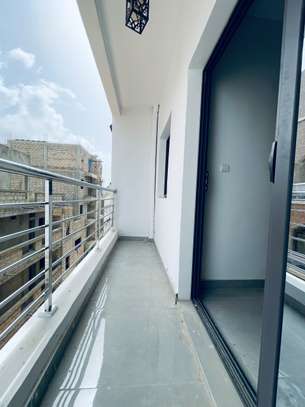 Studio moderne aux Parcelles Assianies image 4