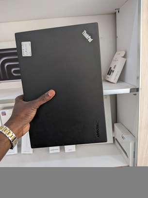 Lenovo T440S ) i5 4e generation ) 8g de ram ) 256 SSD image 2